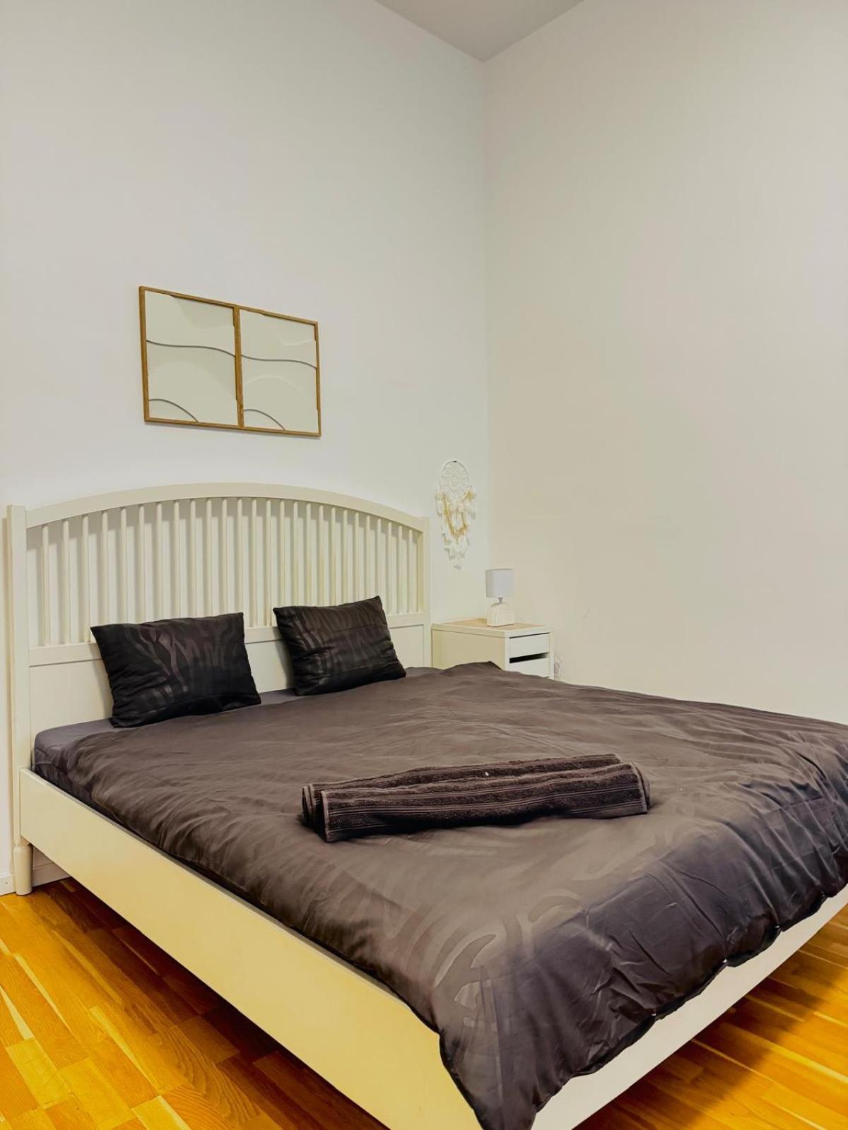 Comfortable Apt, 15minutes To Rathausplatz Vienna