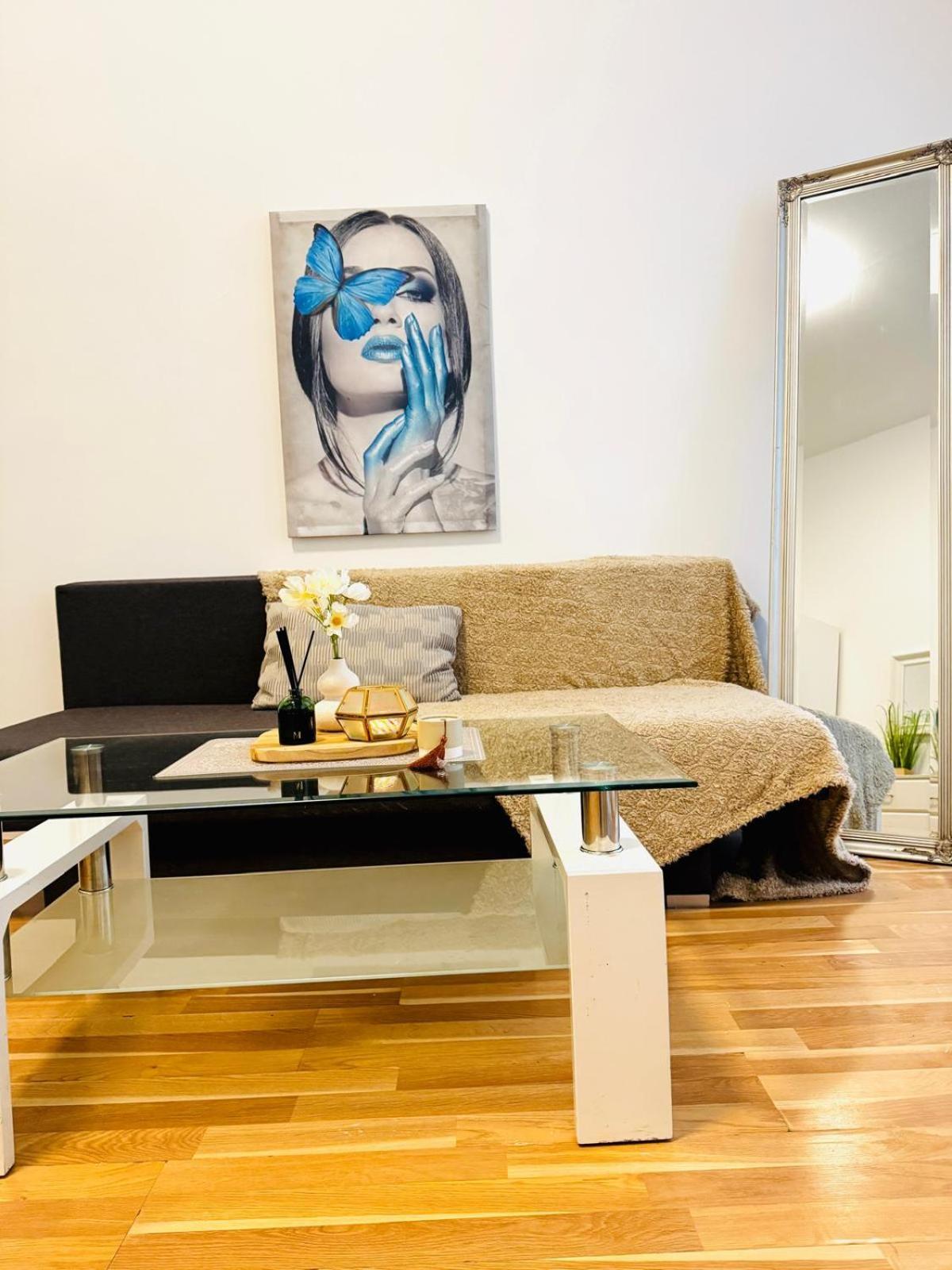 Comfortable Apt, 15minutes To Rathausplatz Appartamento *