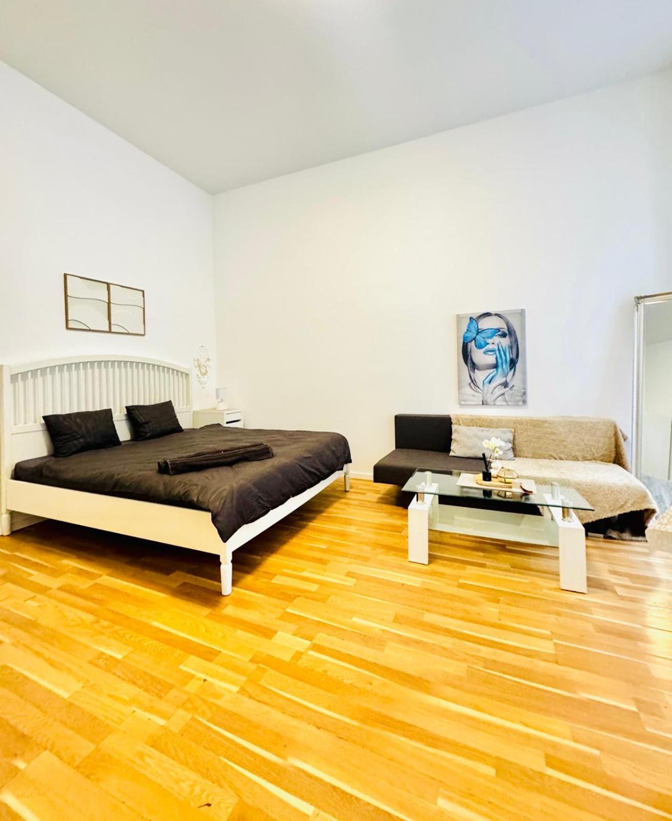 Appartamento Comfortable Apt, 15minutes To Rathausplatz